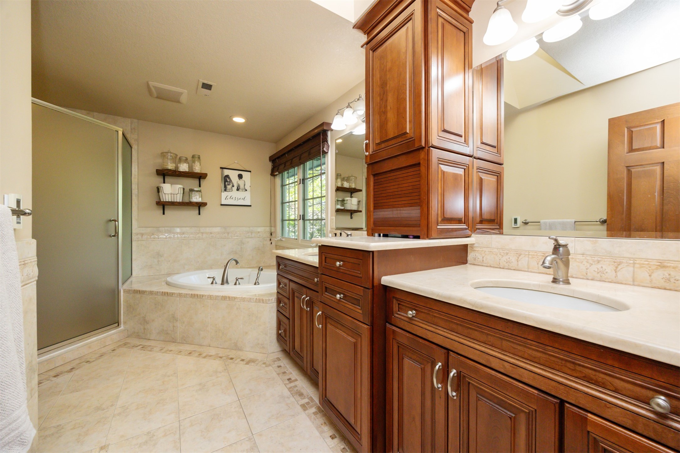 8140 Wellington Boulevard, Johnston, Iowa image 21