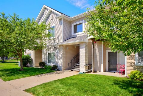 Condo For Sale - 8601 Westown Parkway #5211<br/> West Des Moines, IA 50266