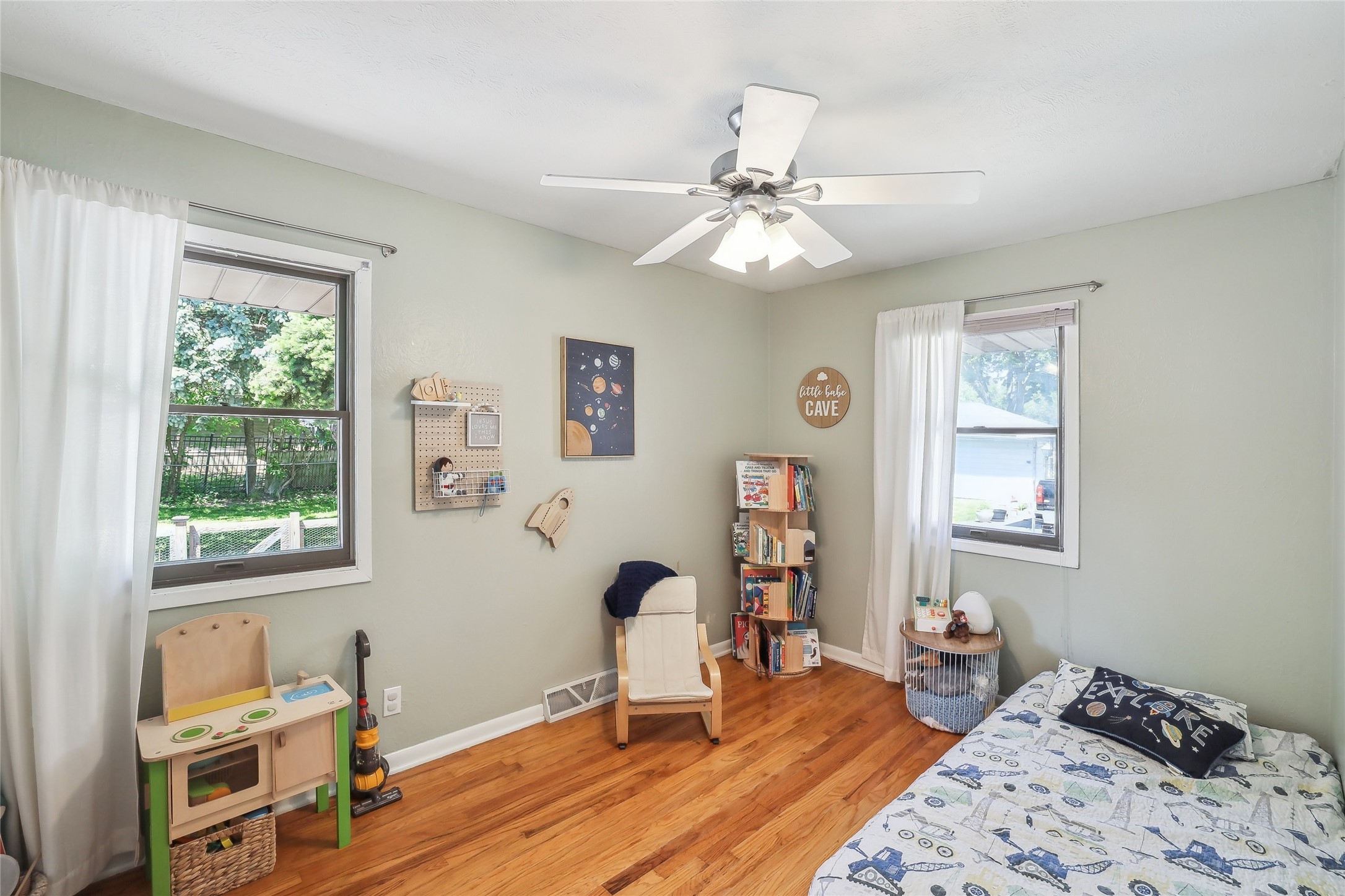 3228 E 26th Street, Des Moines, Iowa image 9