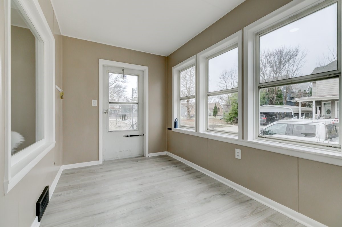 103 N Sycamore Street, Creston, Iowa image 3