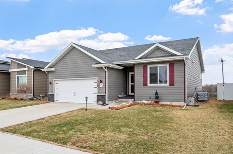 Homes For Sale - 714 SE 69th Street<br/> Pleasant Hill, IA 50327