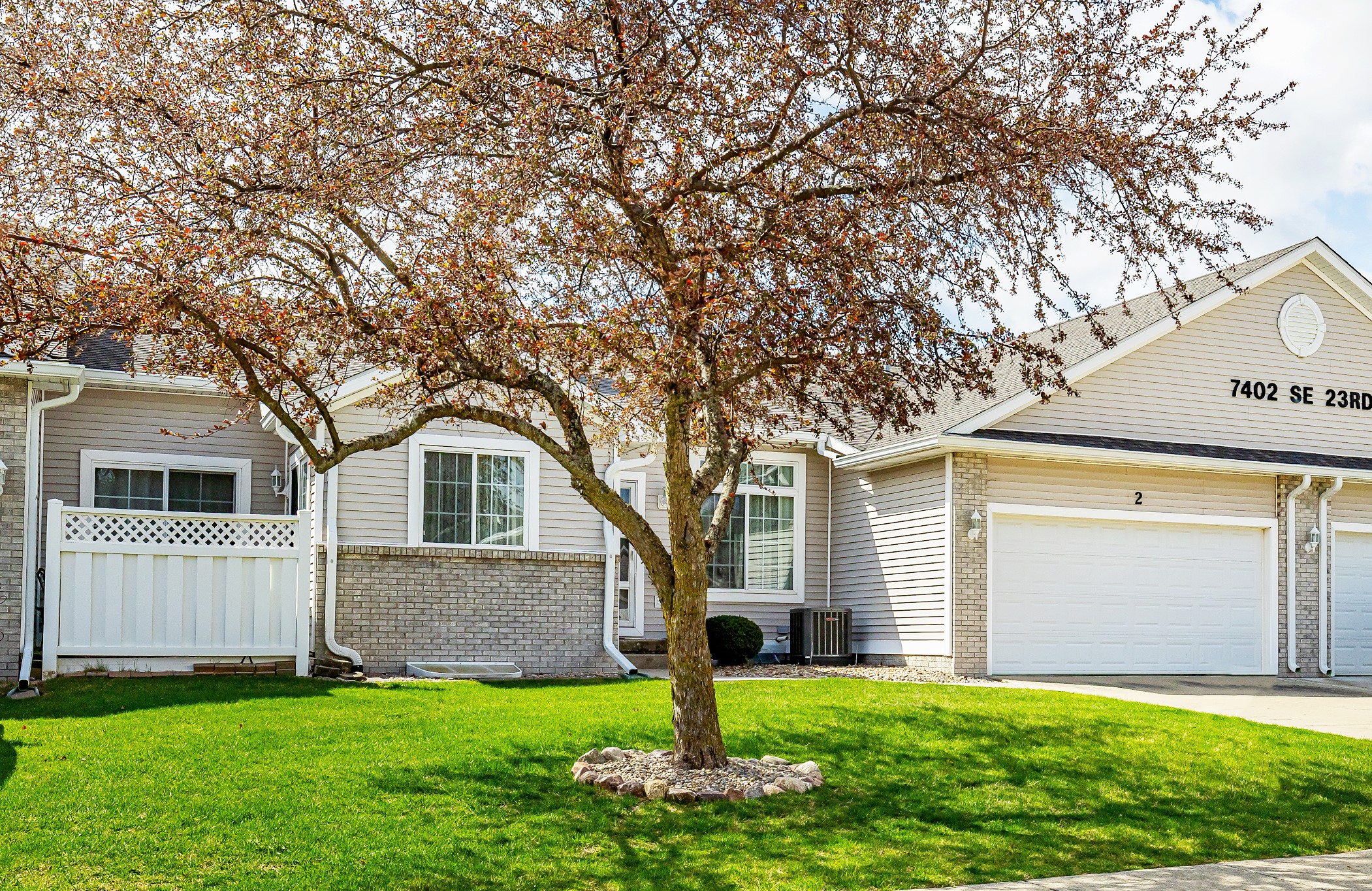 7402 SE 23rd Street #2, Des Moines, Iowa image 2