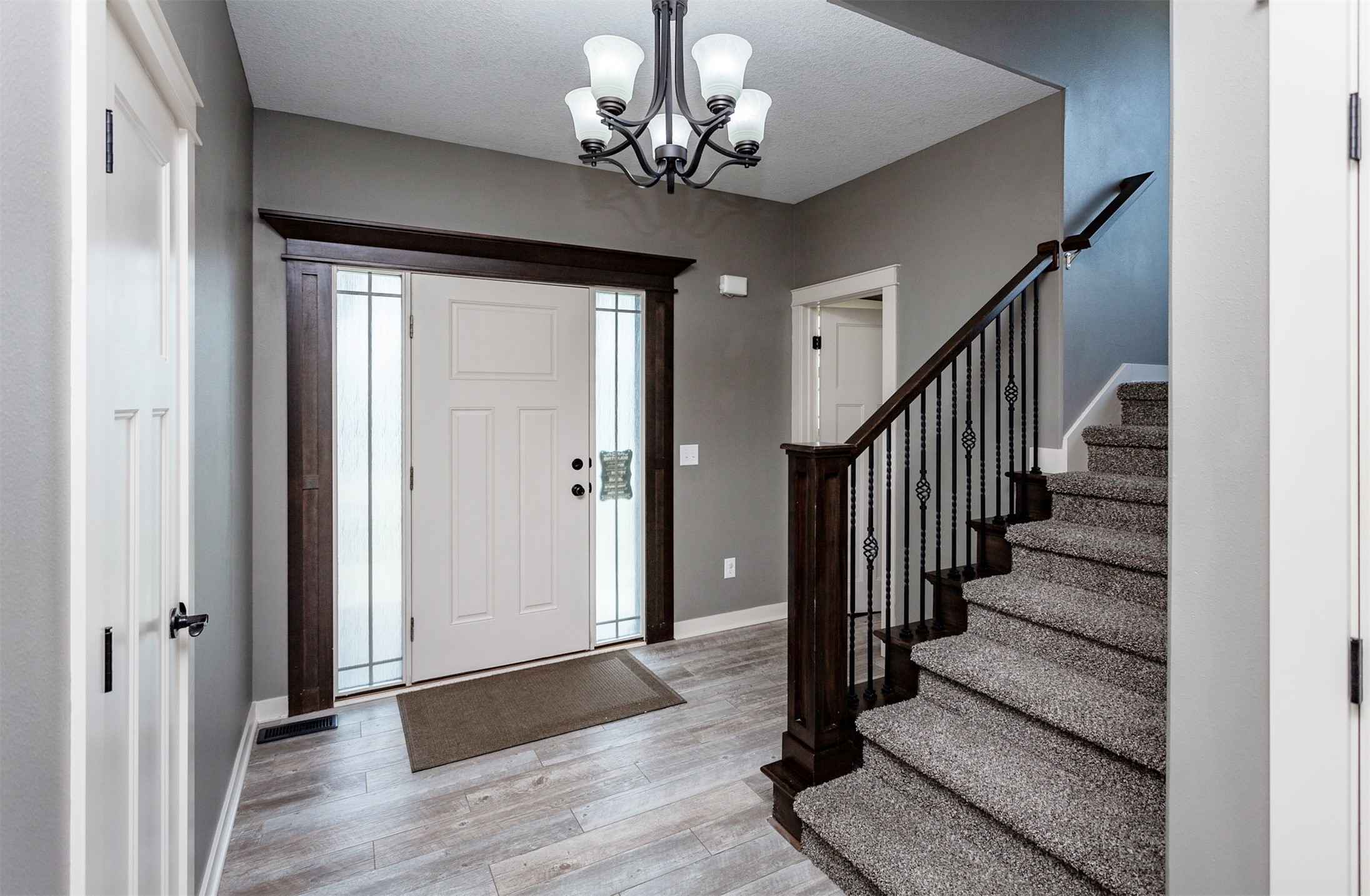 715 SE Madrone Lane, Waukee, Iowa image 2