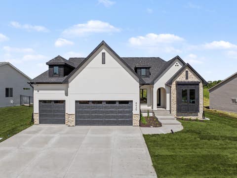 Homes For Sale - 8435 Longmeadow Lane<br/> West Des Moines, IA 50266