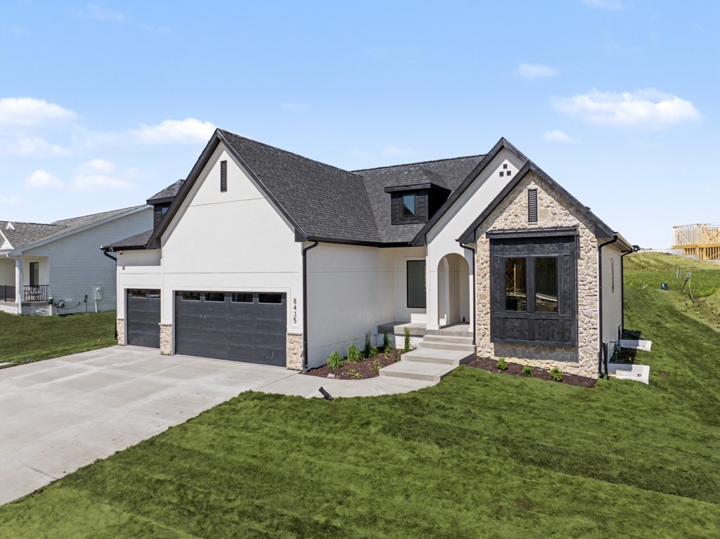 8435 Longmeadow Lane