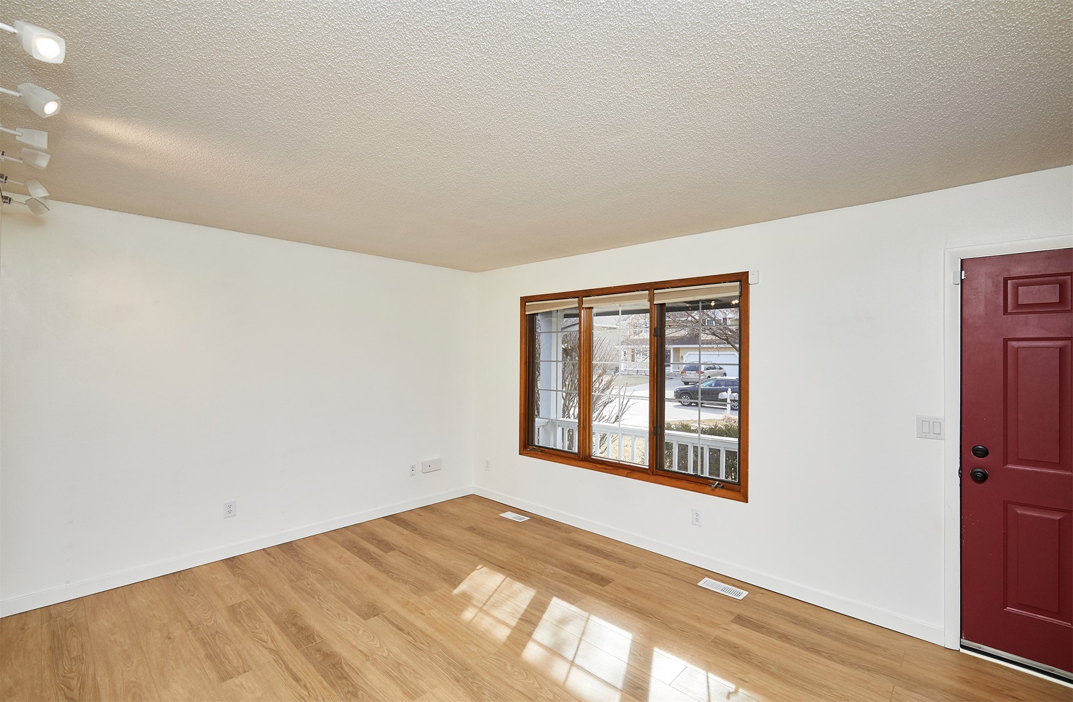 4815 Meadow Valley Drive