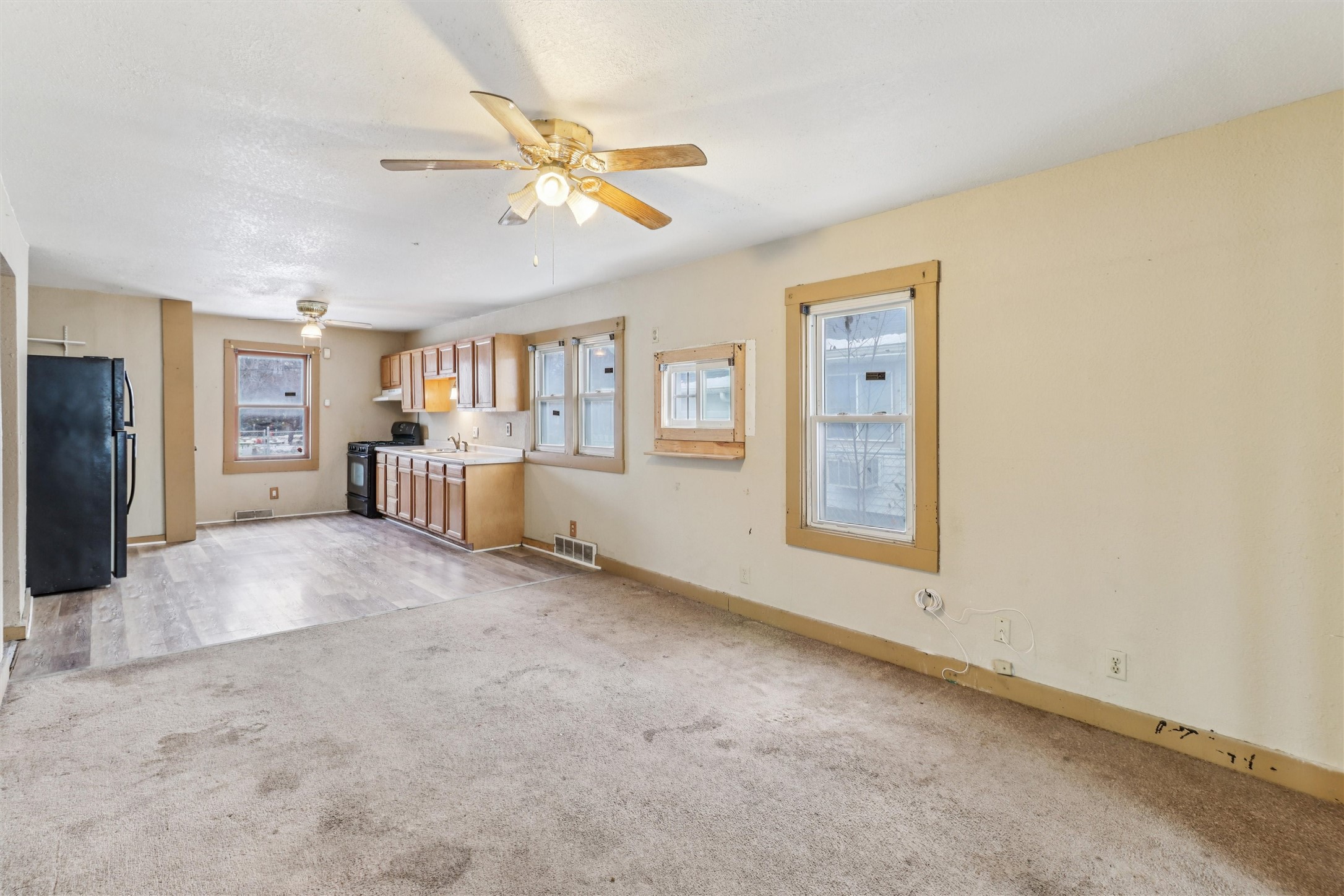 2034 Des Moines Street