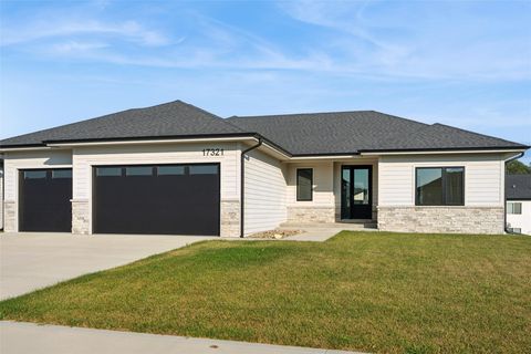 17321 North Valley Drive Urbandale IA 50323
