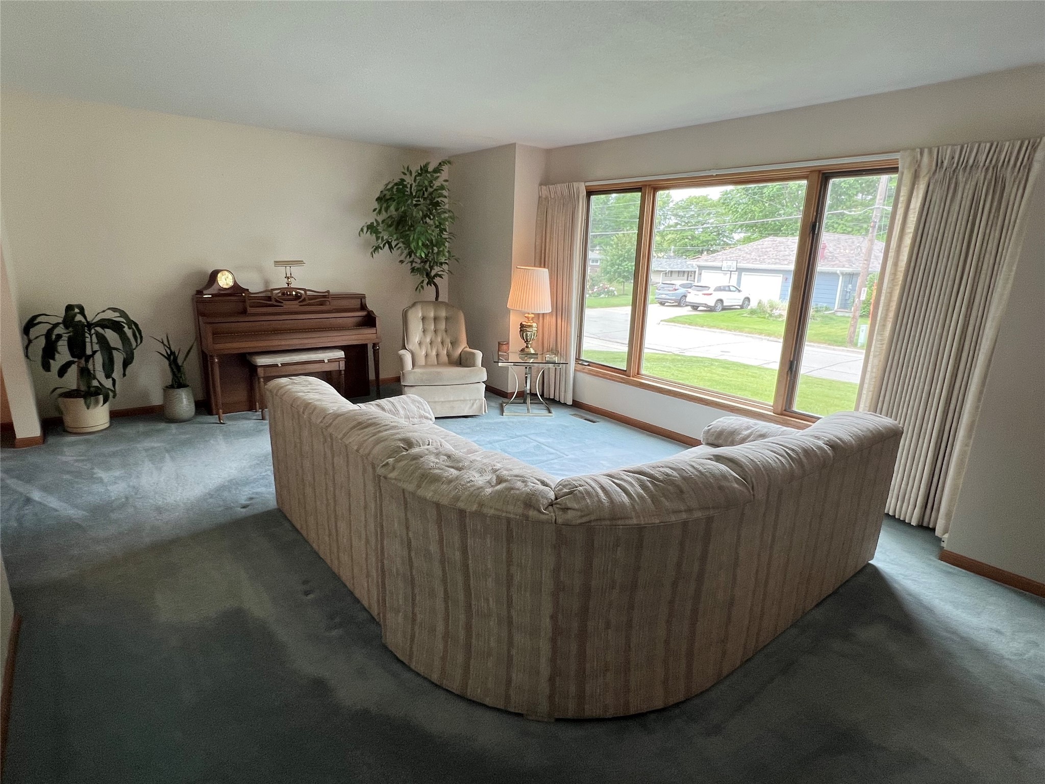 210 E 24th Street, Newton, Iowa image 8