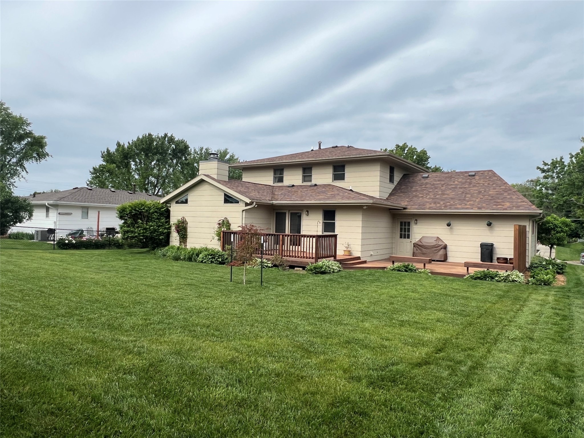 210 E 24th Street, Newton, Iowa image 24