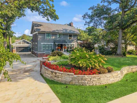 5215 Shriver Avenue Des Moines IA 50312