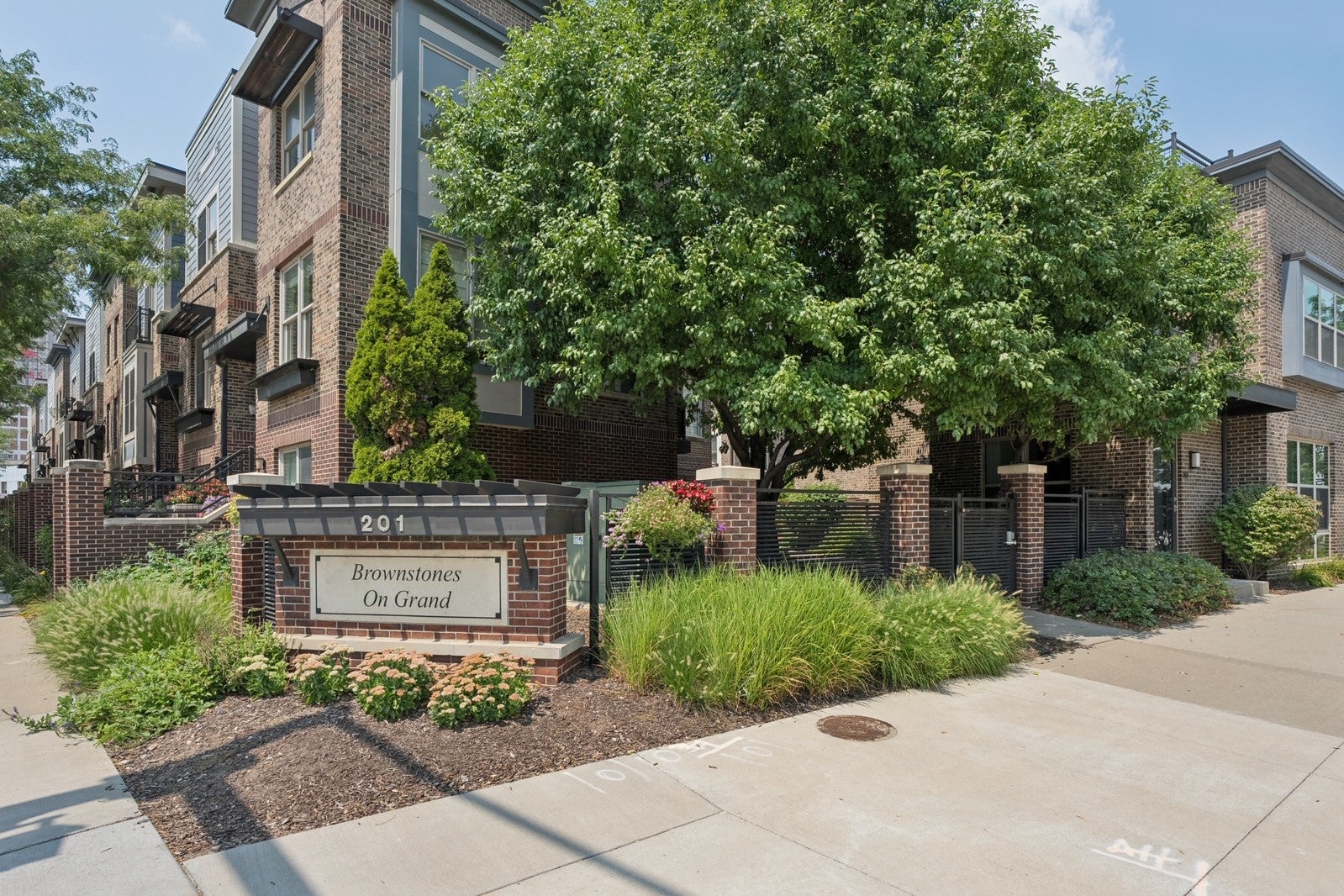 201 Grand Avenue 207