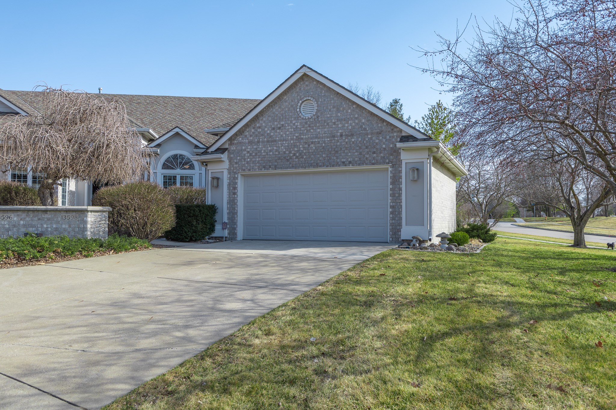 13598 Village Court, Clive, Iowa image 2