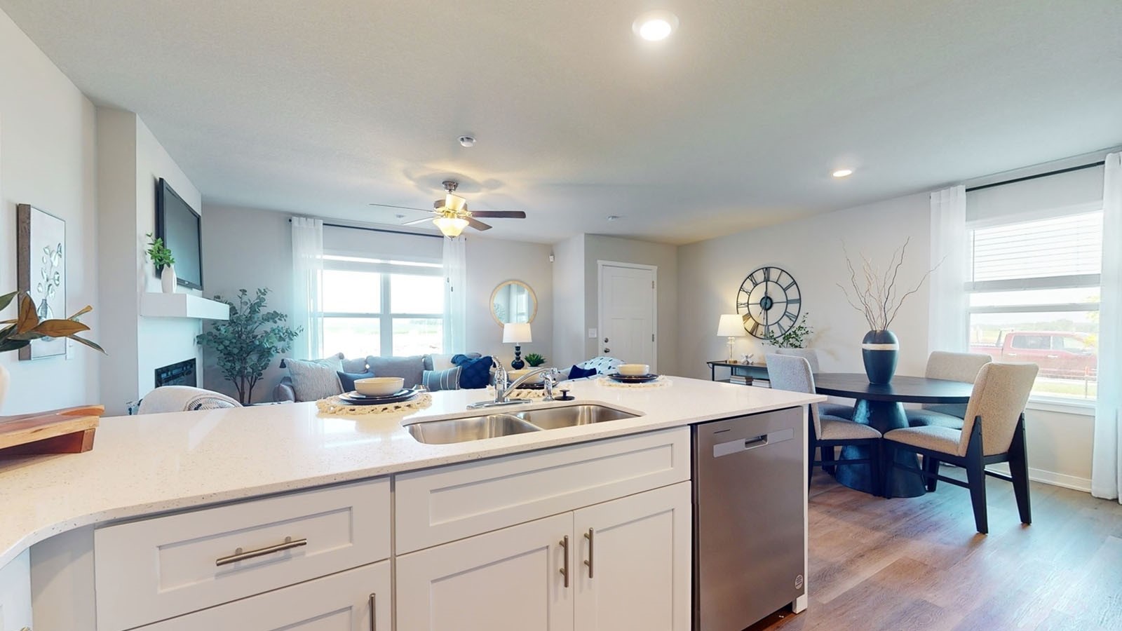 5720 155th Place, Urbandale, Iowa image 9