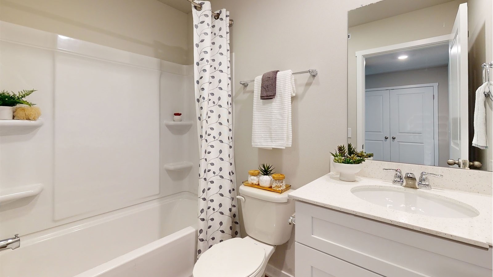 5720 155th Place, Urbandale, Iowa image 15
