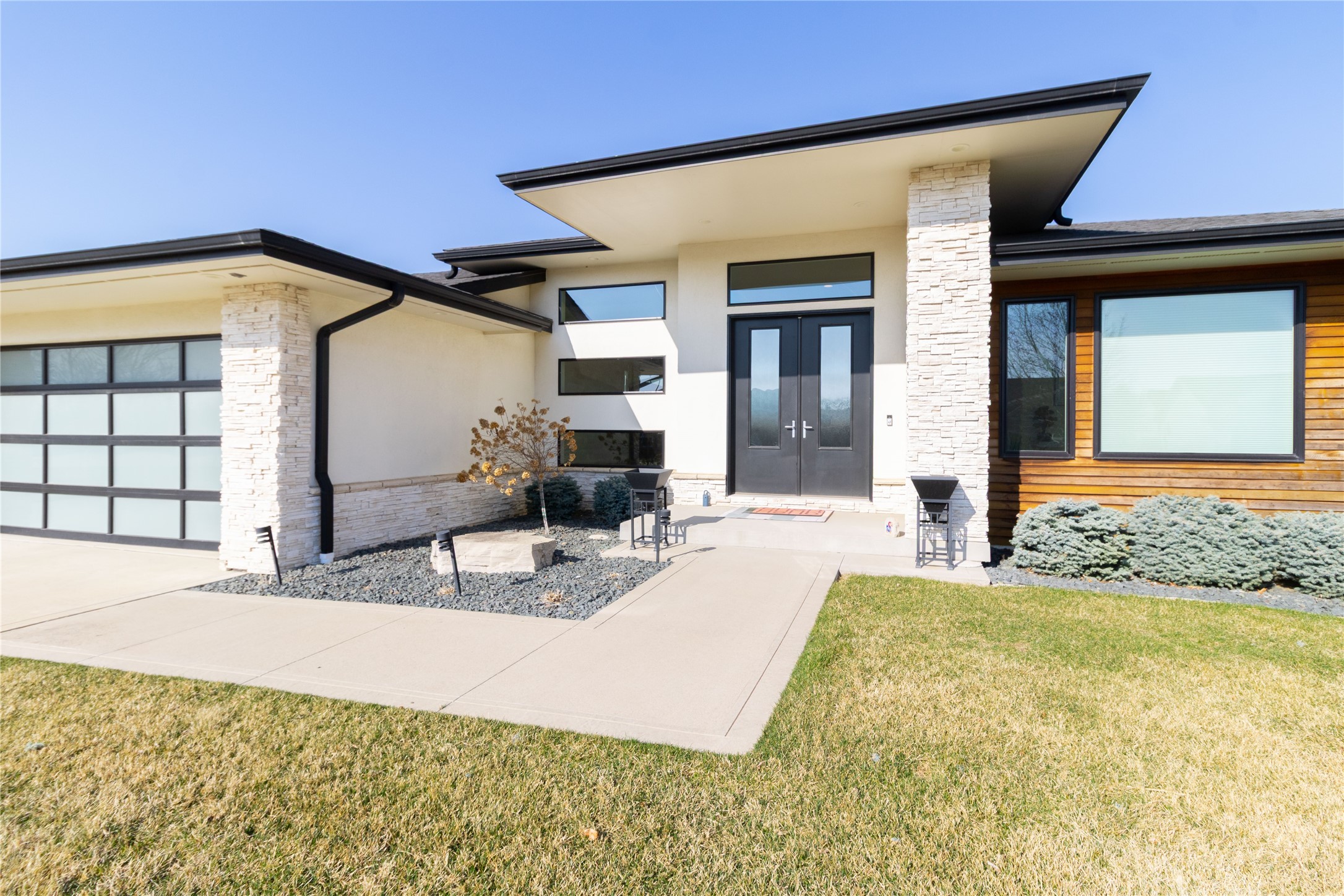 3120 Whitepine Court, Waukee, Iowa image 2
