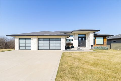 3120 Whitepine Court Waukee IA 50263