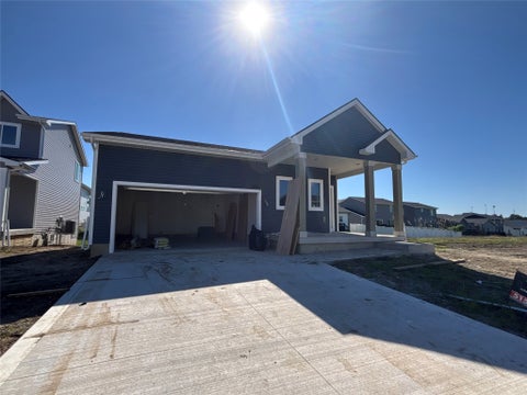 Homes For Sale - 1826 Gordon Court<br/> Norwalk, IA 50211