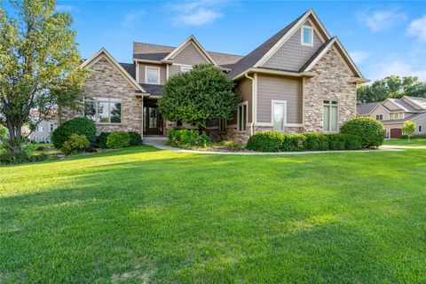 Homes For Sale - 9136 Wooded Point Drive<br/> Johnston, IA 50131