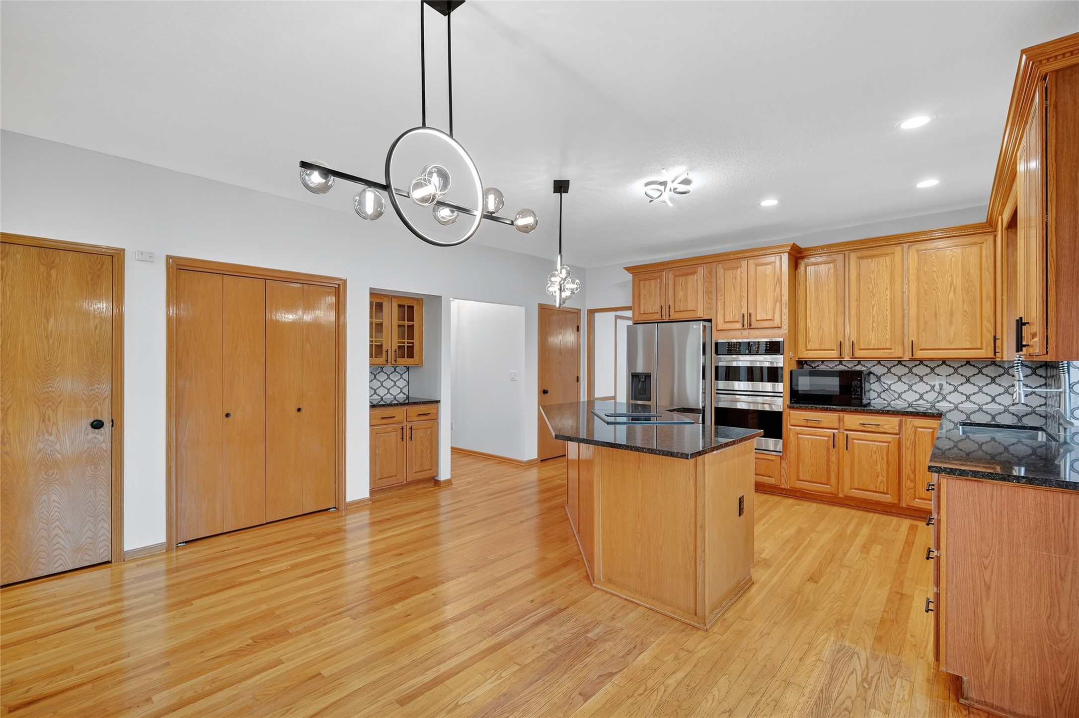 5924 Highland Circle