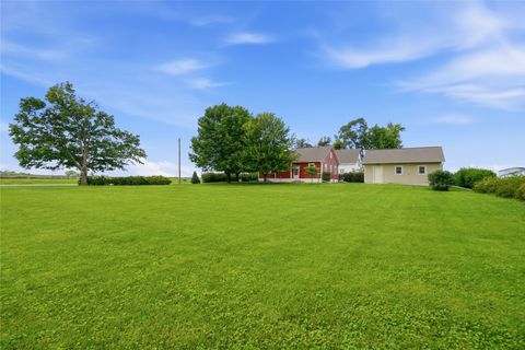 Homes For Sale - 1835 1st Street<br/> Nevada, IA 50201
