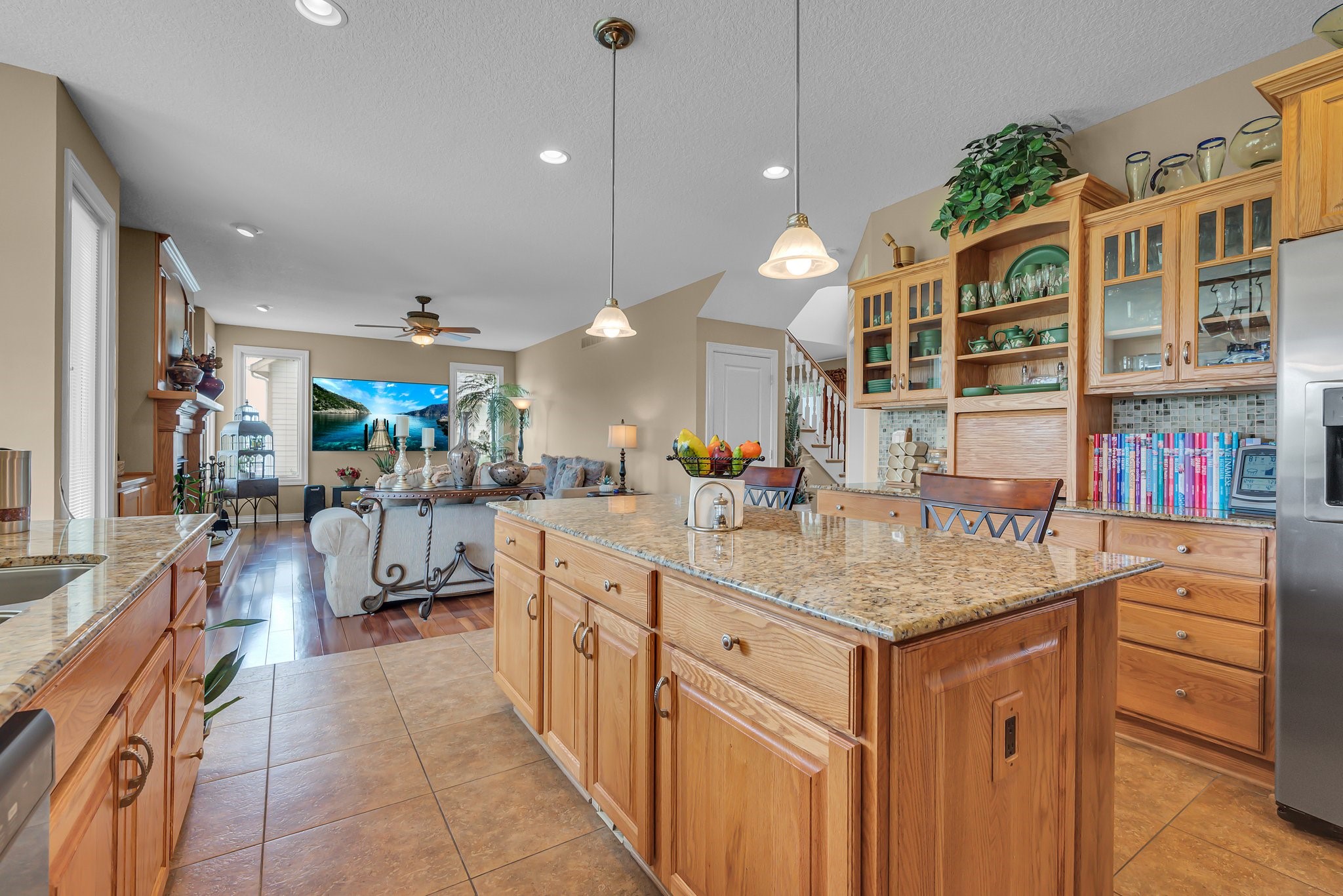 15220 Ridgemont Drive, Urbandale, Iowa image 4