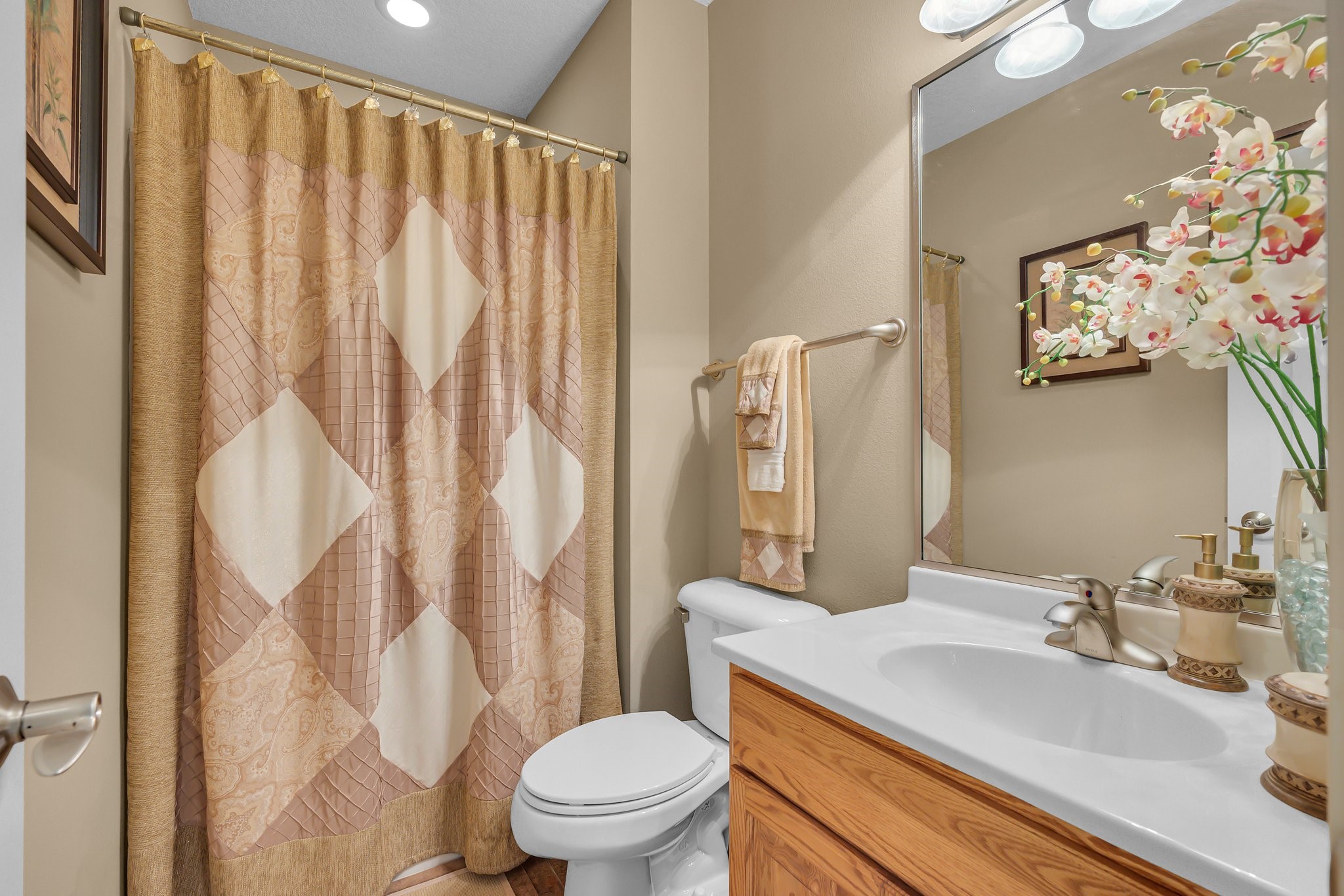 15220 Ridgemont Drive, Urbandale, Iowa image 23