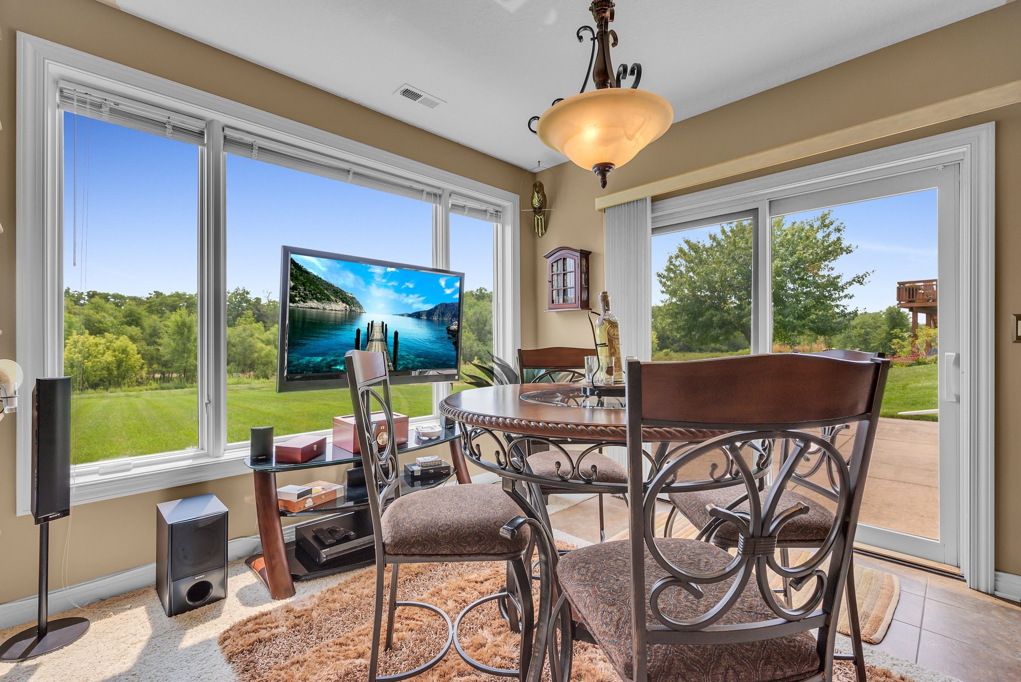15220 Ridgemont Drive, Urbandale, Iowa image 22