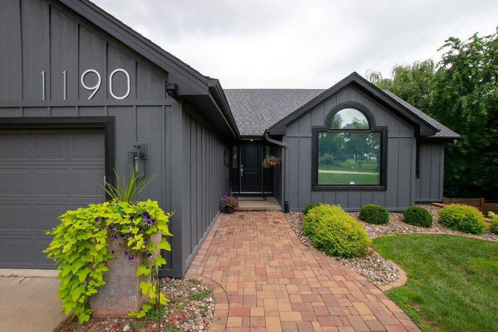 1190 S Willow Circle