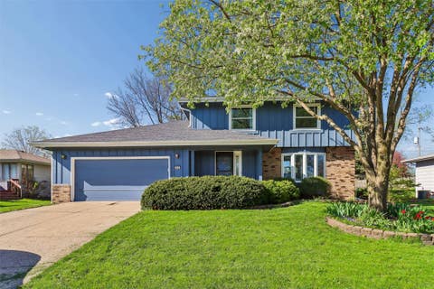 Homes For Sale - 822 SE Uehlamar Drive<br/> Ankeny, IA 50021