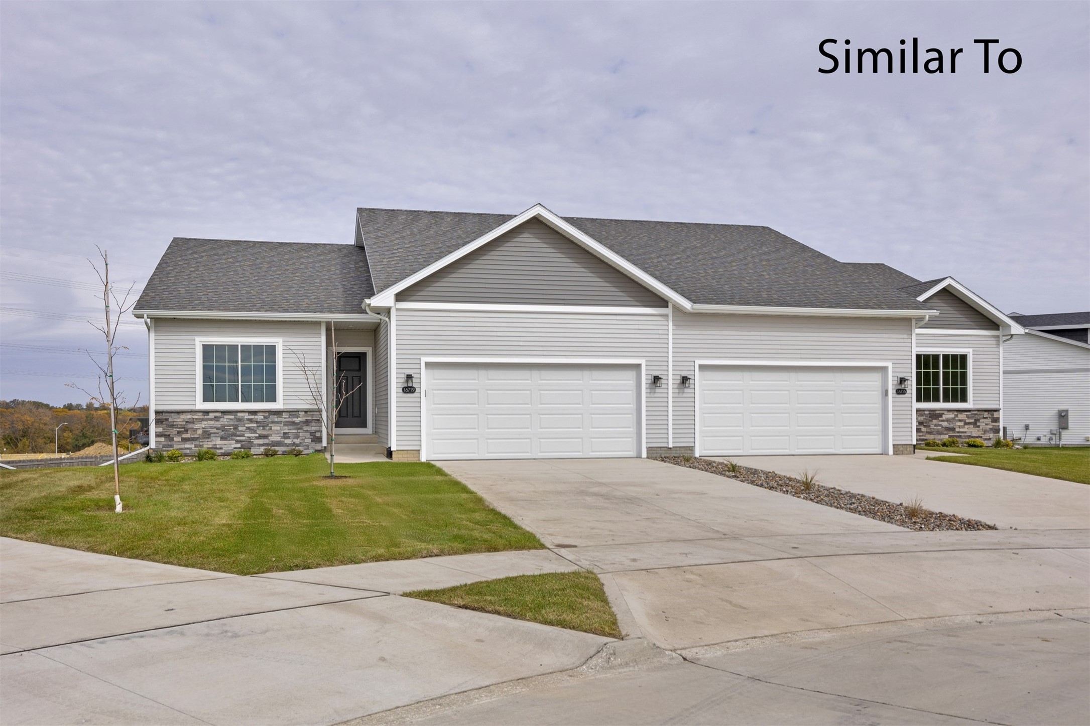 16735 Walnut Meadows Circle, Urbandale, Iowa image 3