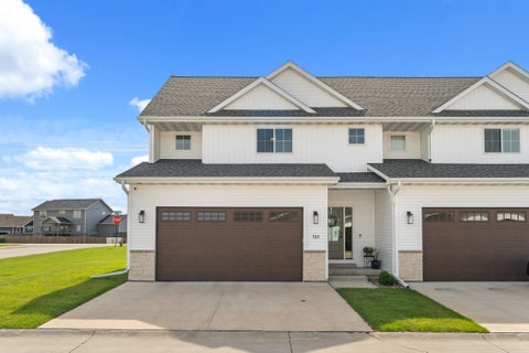 Condo For Sale - 721 Spruce Street<br/> Bondurant, IA 50035