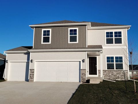 Homes For Sale - 625 11th Street<br/> Waukee, IA 50263