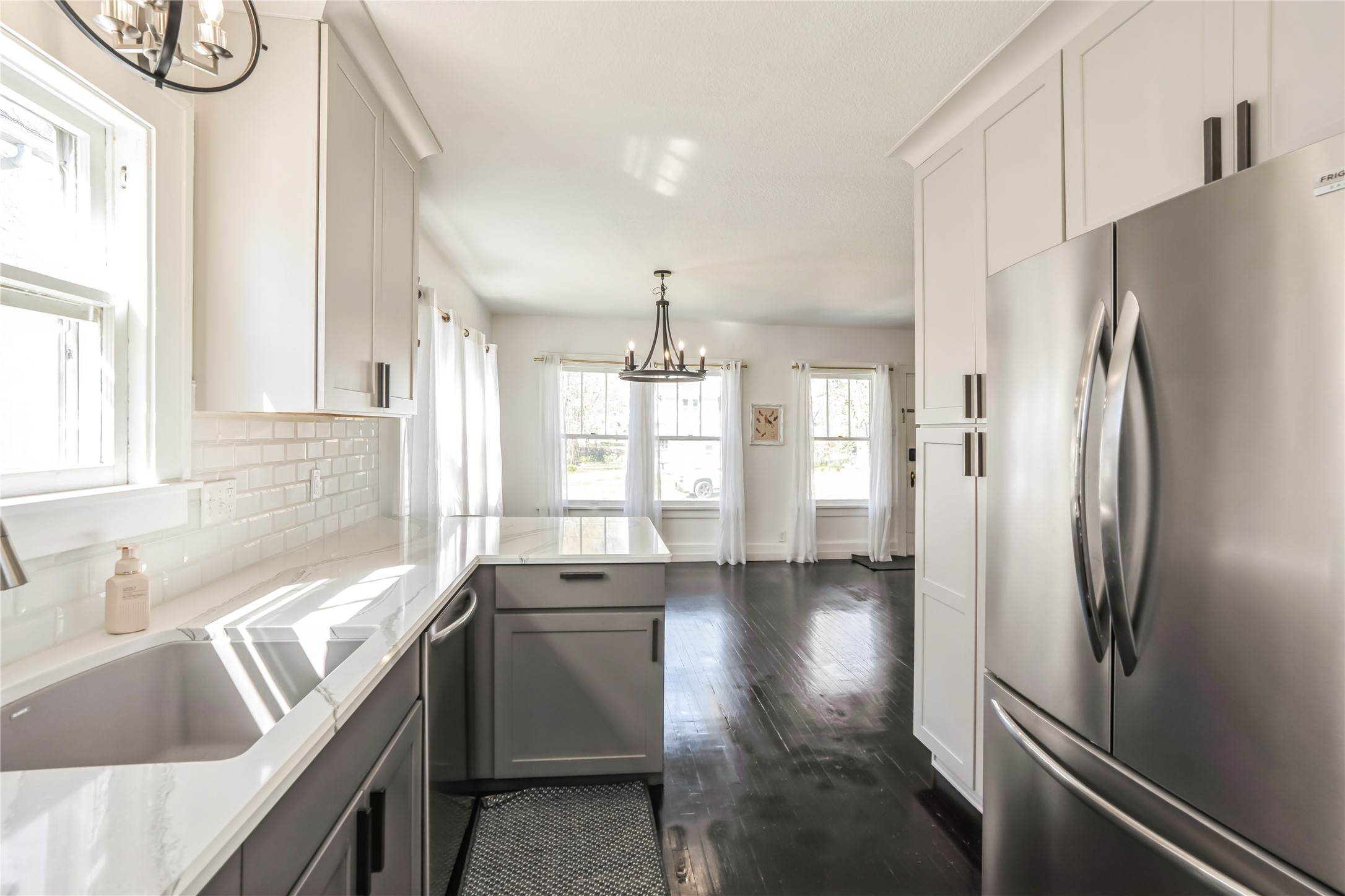 655 38th Street, Des Moines, Iowa image 16