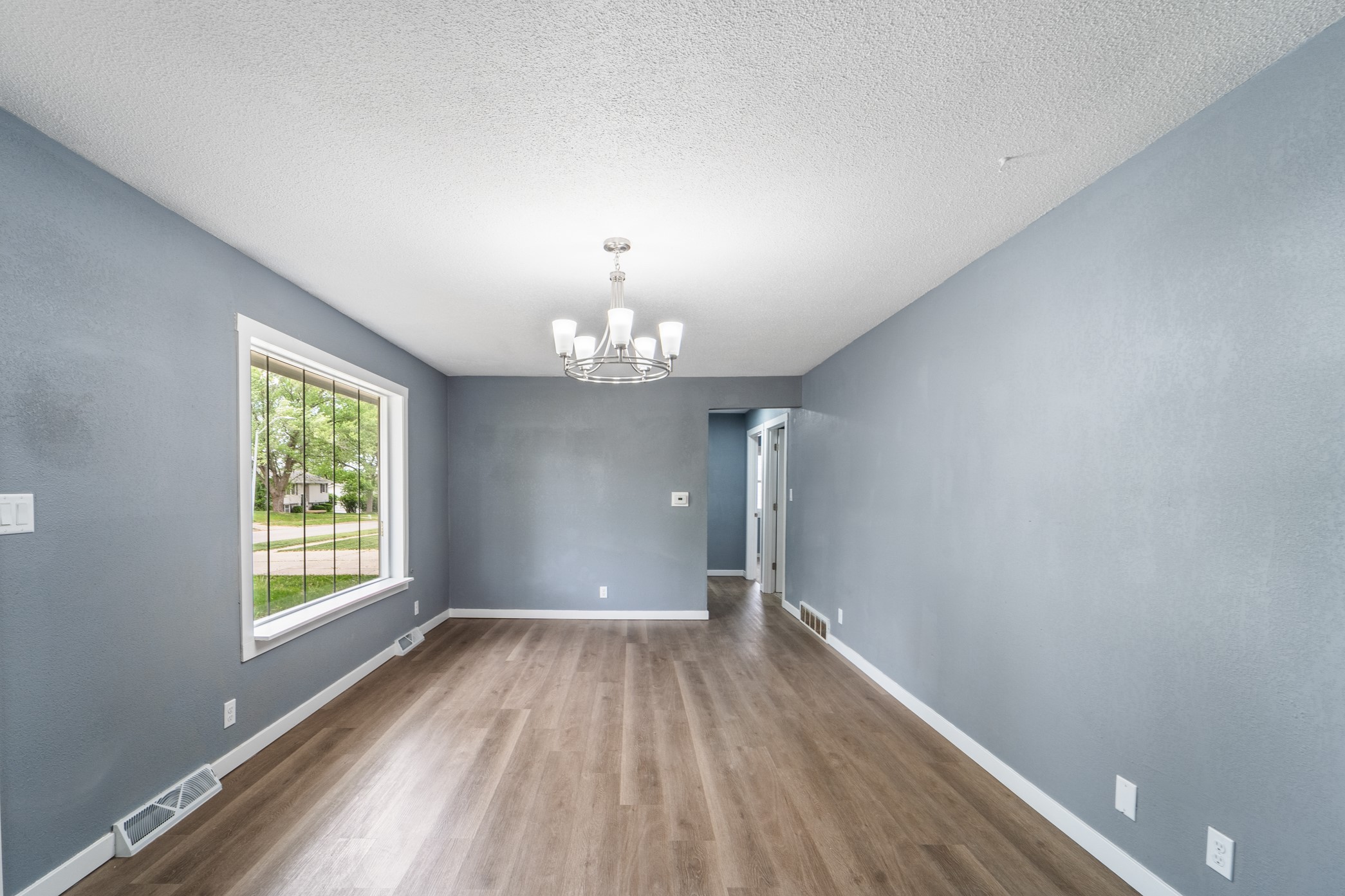 208 Van Buren Drive, Van Meter, Iowa image 4