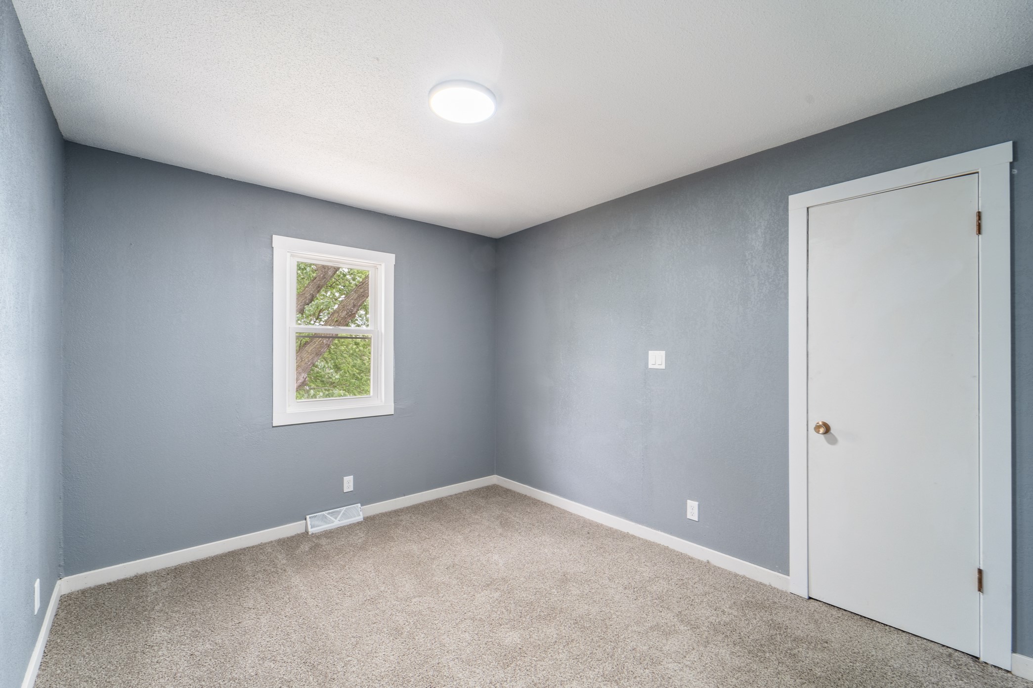 208 Van Buren Drive, Van Meter, Iowa image 12
