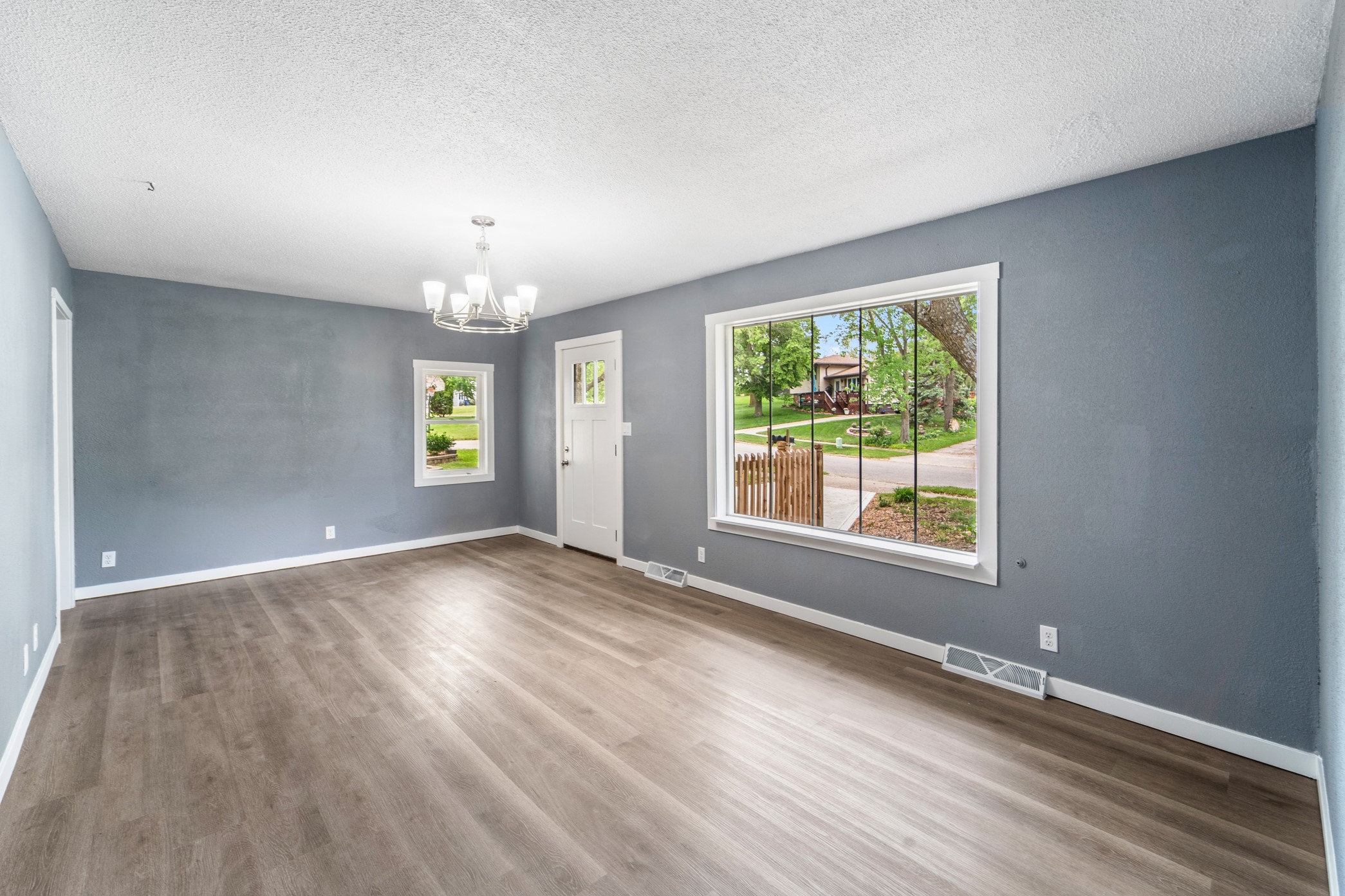 208 Van Buren Drive, Van Meter, Iowa image 5