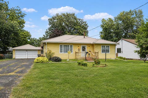 Homes For Sale - 2634 Clearview Street<br/> Ottumwa, IA 52501