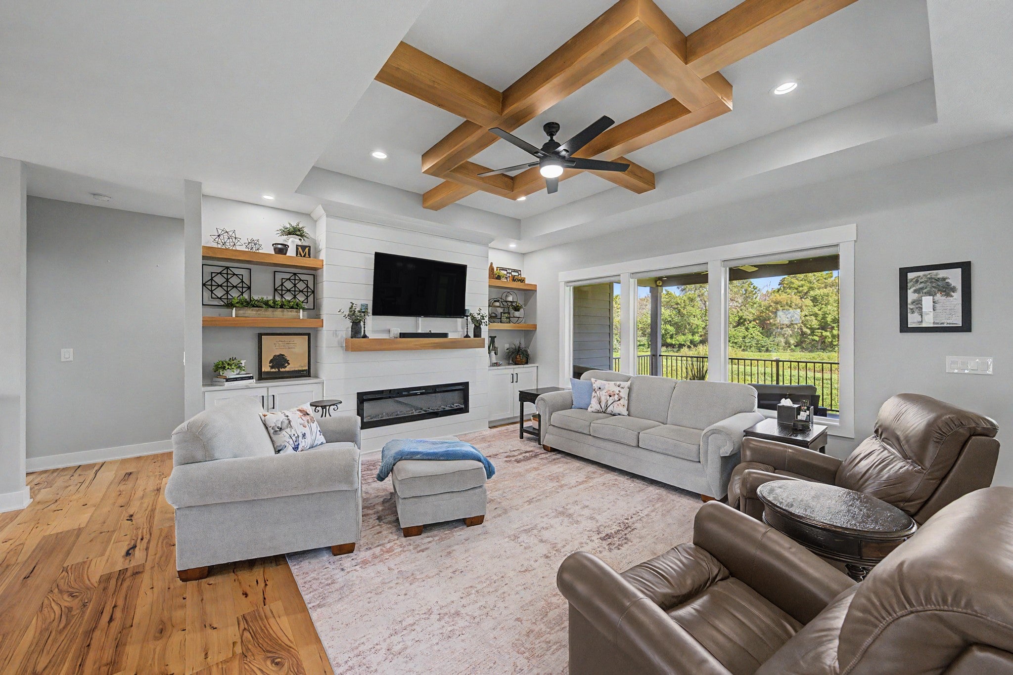 415 NW Woodmoor Drive