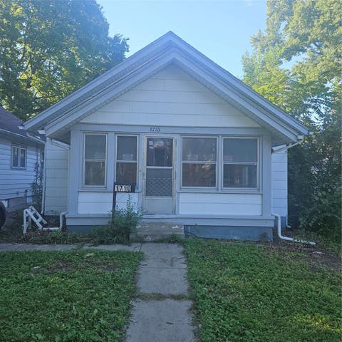Homes For Sale - 1710 Capitol Avenue<br/> Des Moines, IA 50316