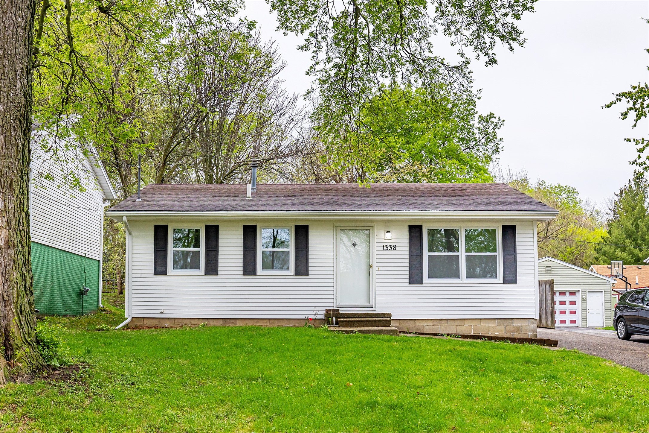 1338 E 36th Court, Des Moines, Iowa image 1