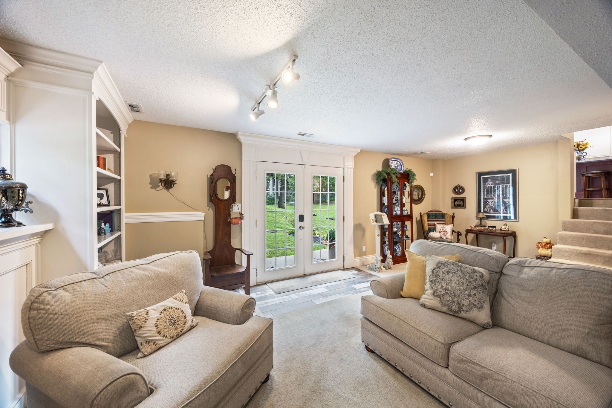 4060 NW 46th Place