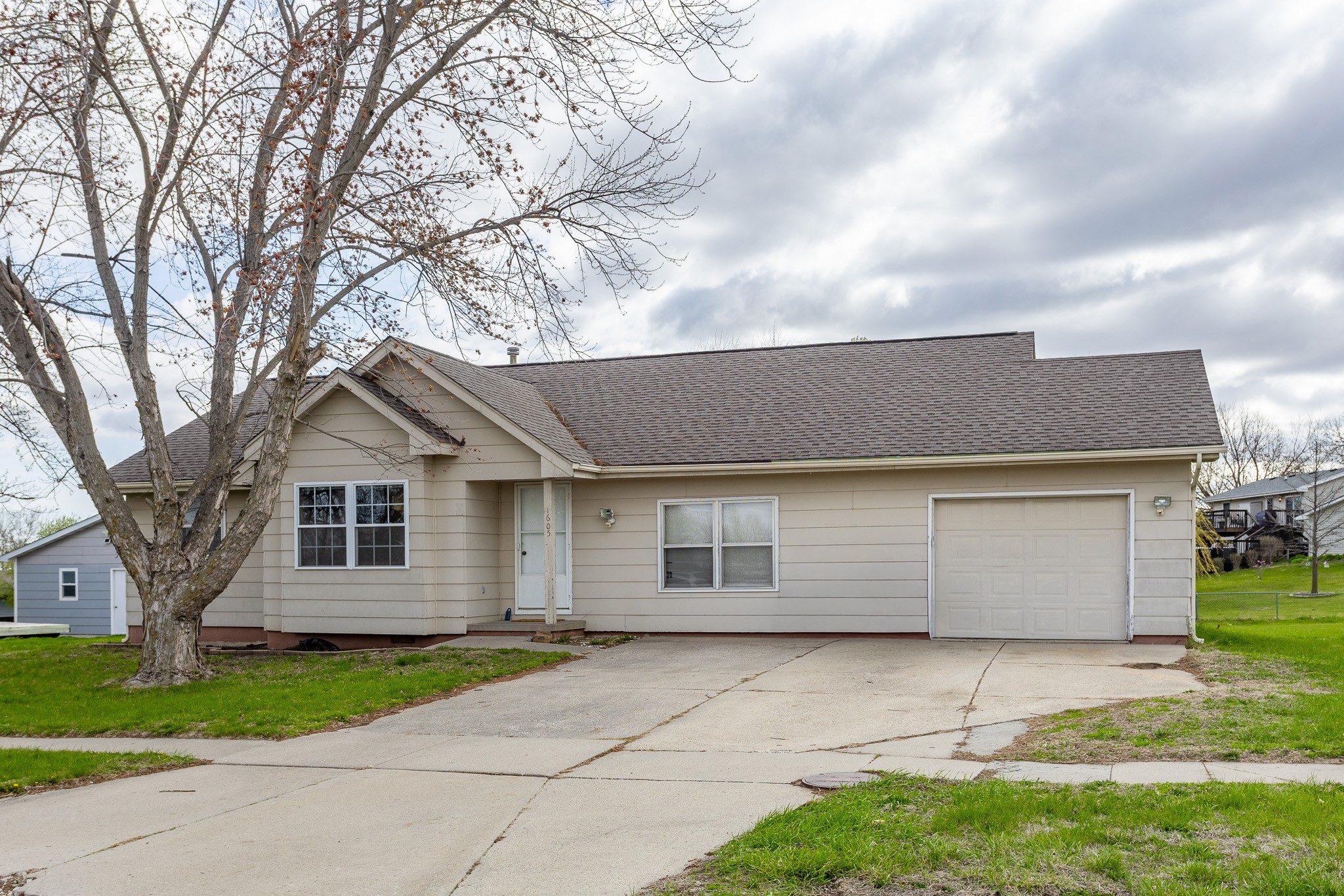 3319 NW Brookside Drive, Grimes, Iowa image 2