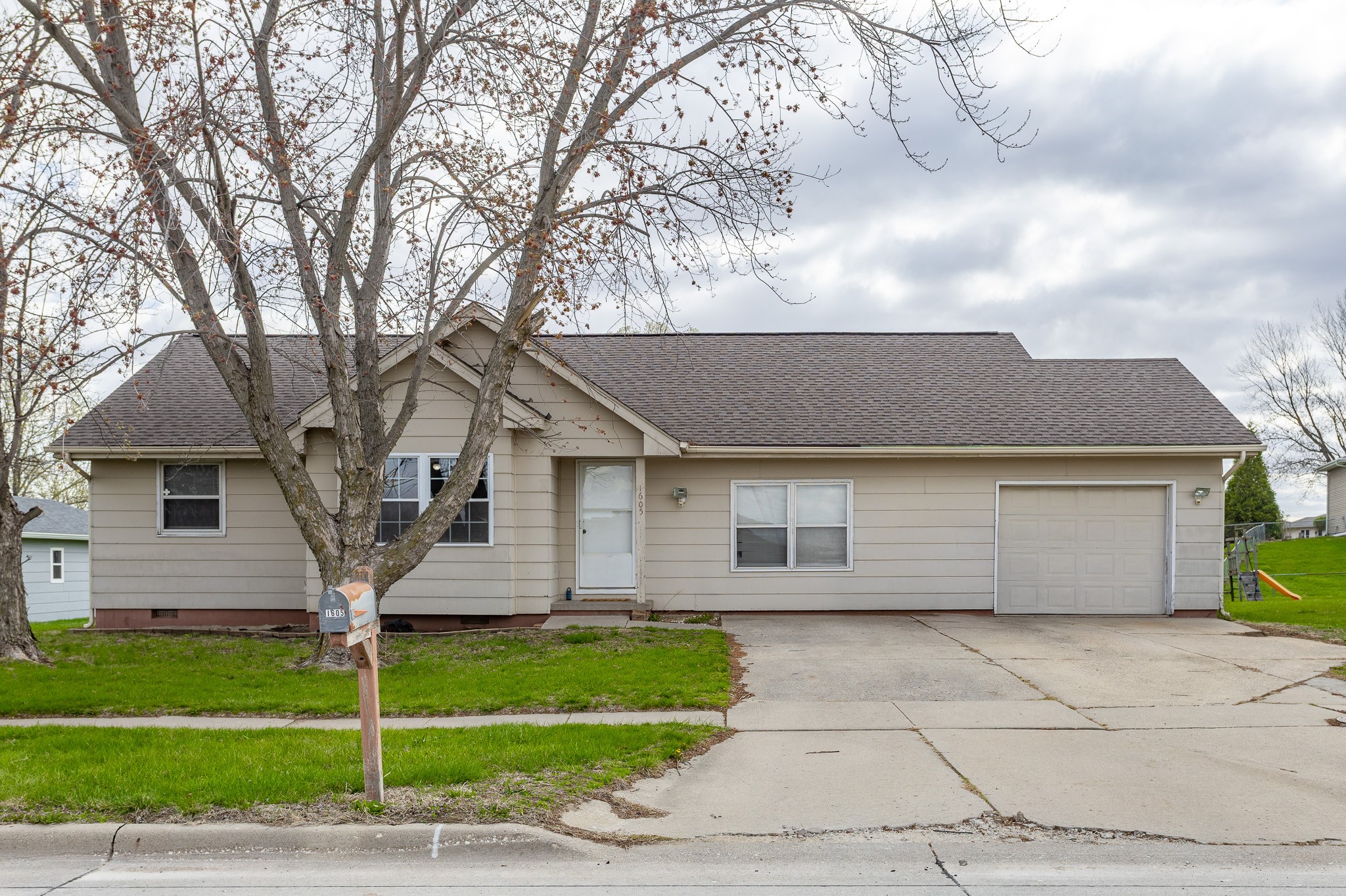 3319 NW Brookside Drive, Grimes, Iowa image 1