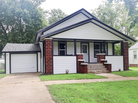 Homes For Sale - 319 N Main Street<br/> Guthrie County, Stuart, IA 50250
