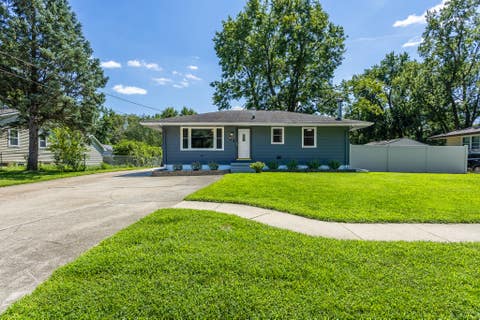 Homes For Sale - 240 Bel Aire Drive<br/> Waukee, IA 50263