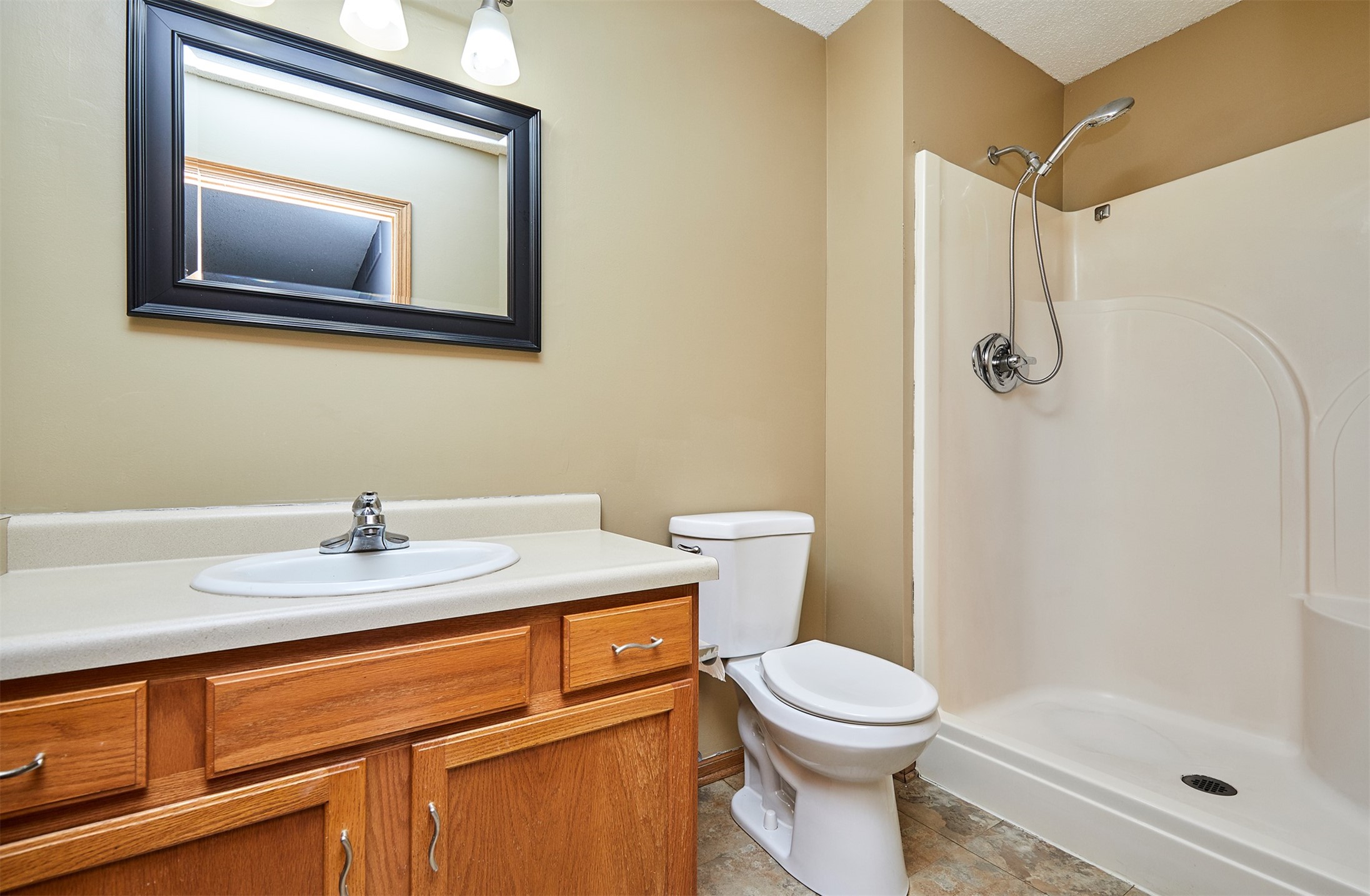 5425 NW 90th Street, Johnston, Iowa image 15