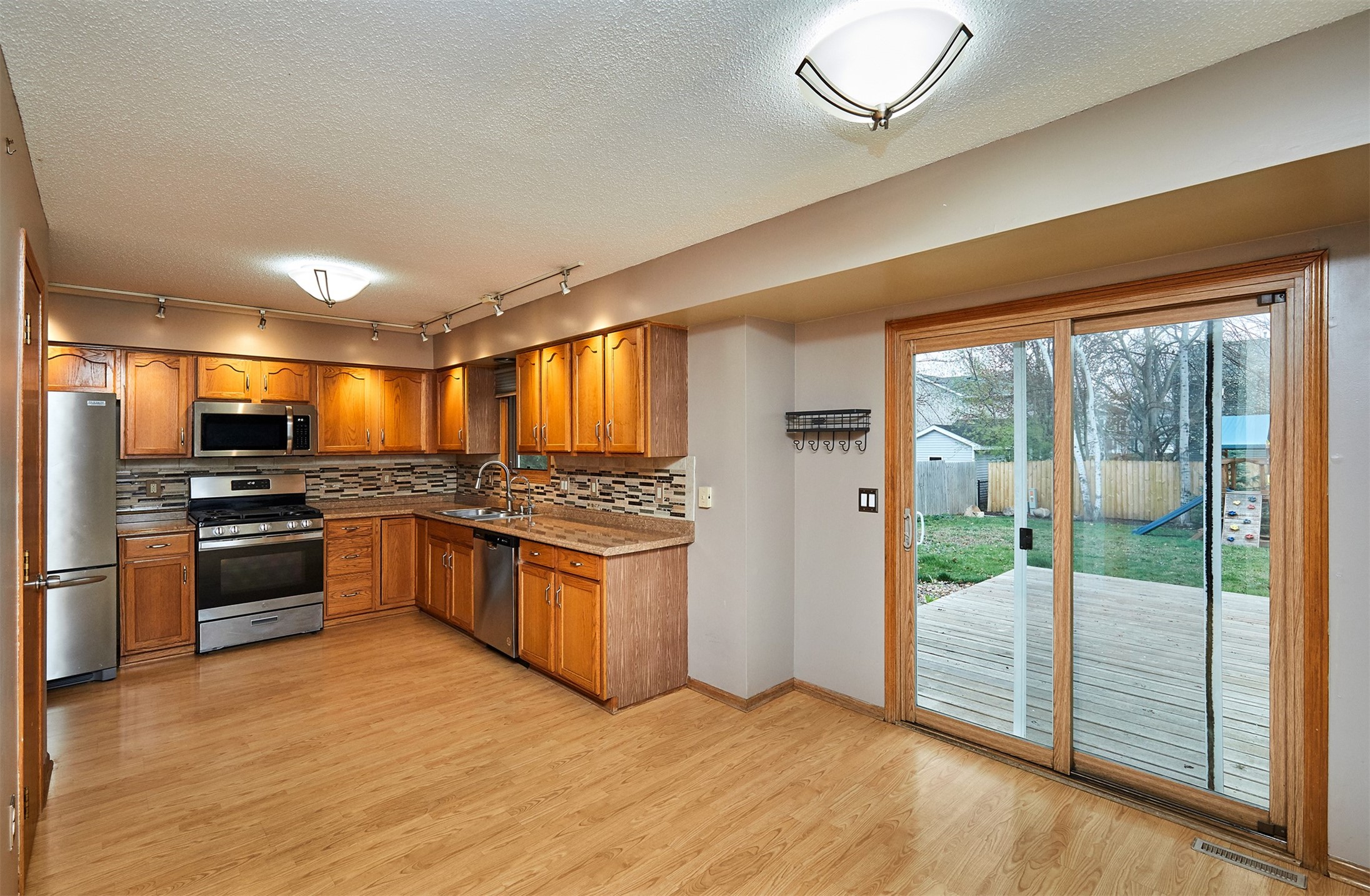 5425 NW 90th Street, Johnston, Iowa image 5