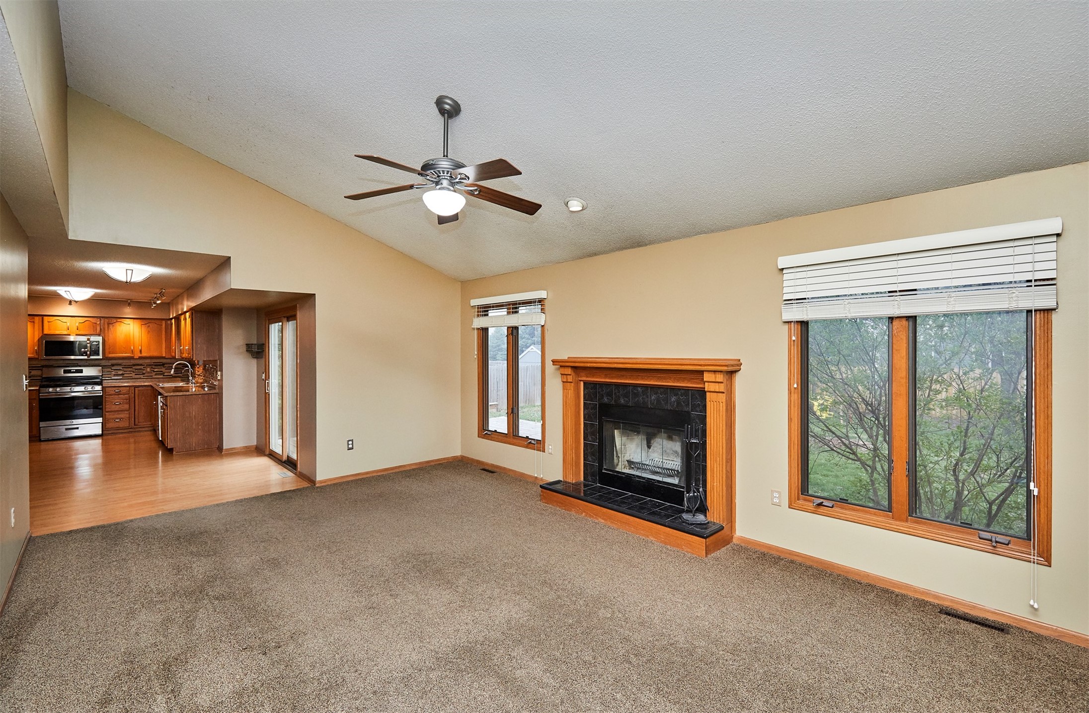 5425 NW 90th Street, Johnston, Iowa image 9