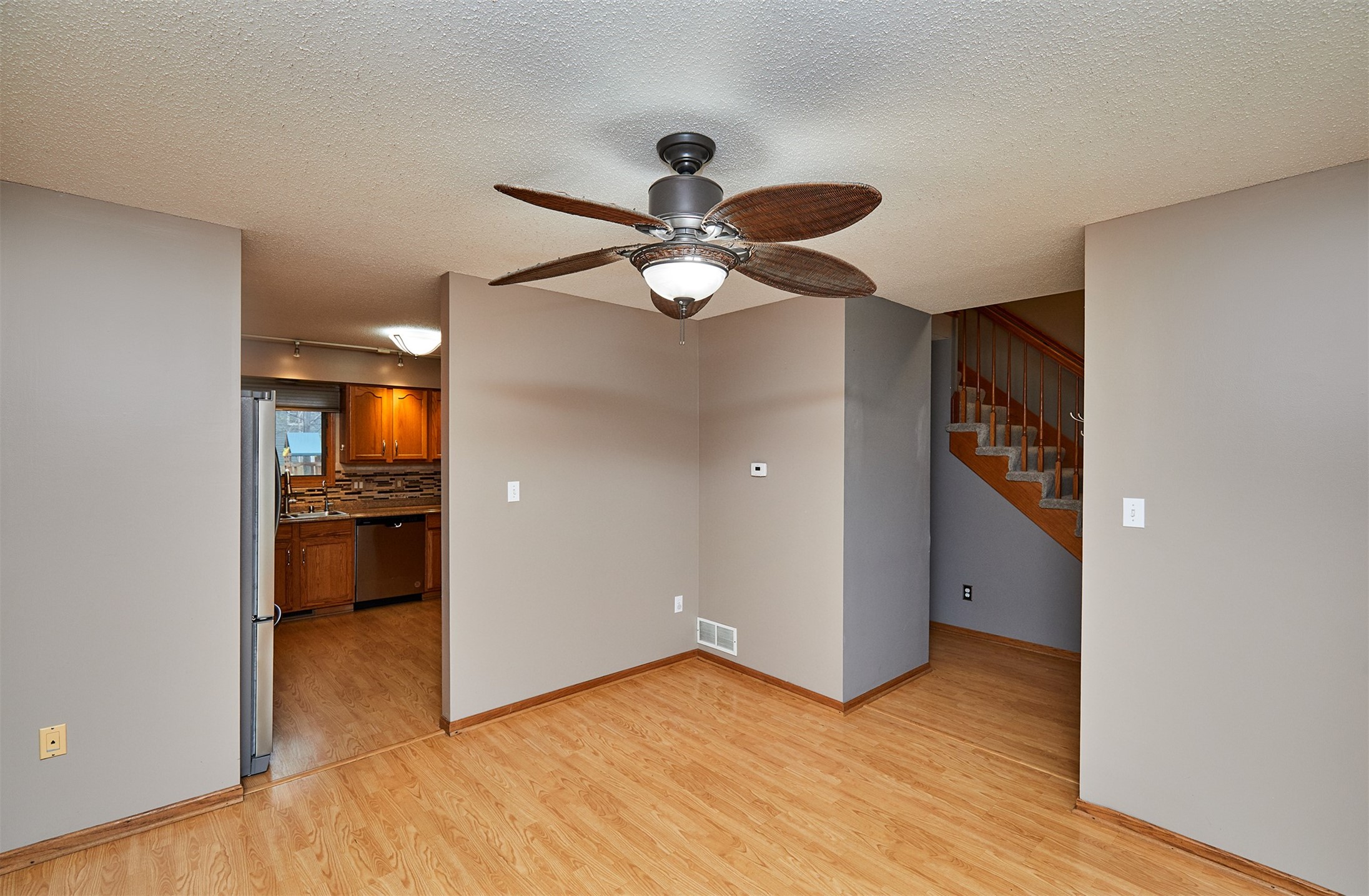 5425 NW 90th Street, Johnston, Iowa image 4